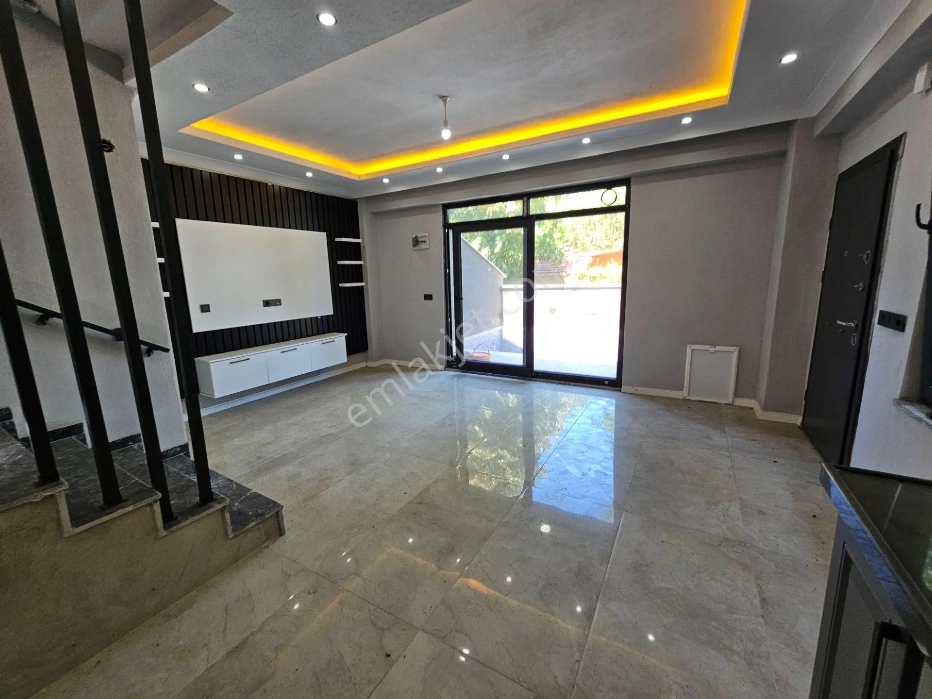 Deniz'den 3+1 Müstakil Havuzlu, Merkezi Konumda Villa — fotoğraf 13