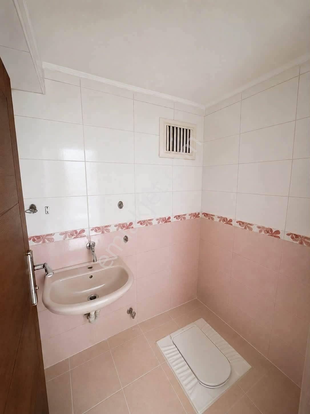 Samsun İlkadım Kadıköy Mahallesi'nde Bahçe Kat Masrafsız 1+1 Satılık Daire — fotoğraf 2