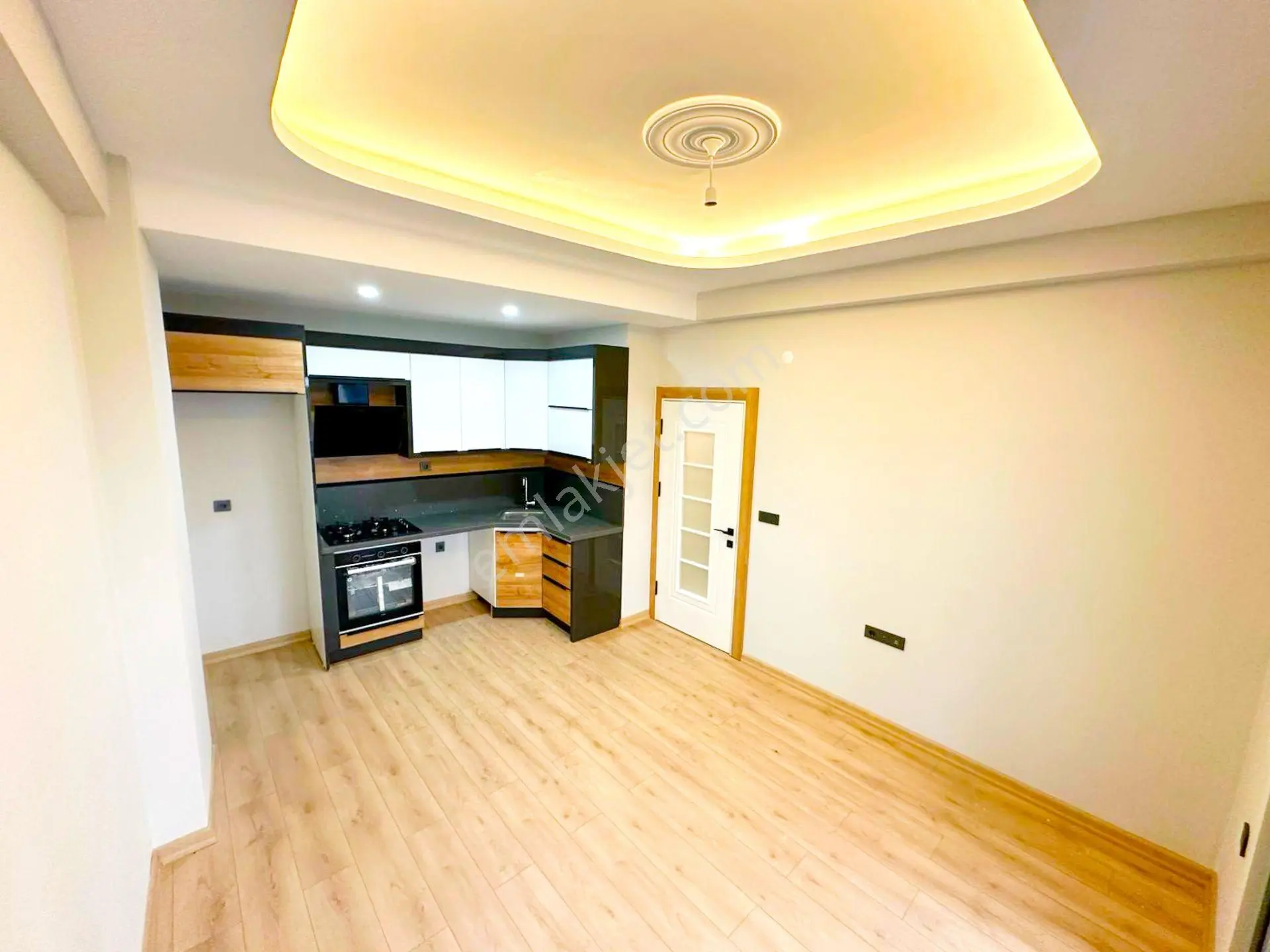 𝄞aradığınız Konfor Melodi'de Göz Alıcı Tasarımıyla Asansörlü 1+1 Süper Daire — fotoğraf 2