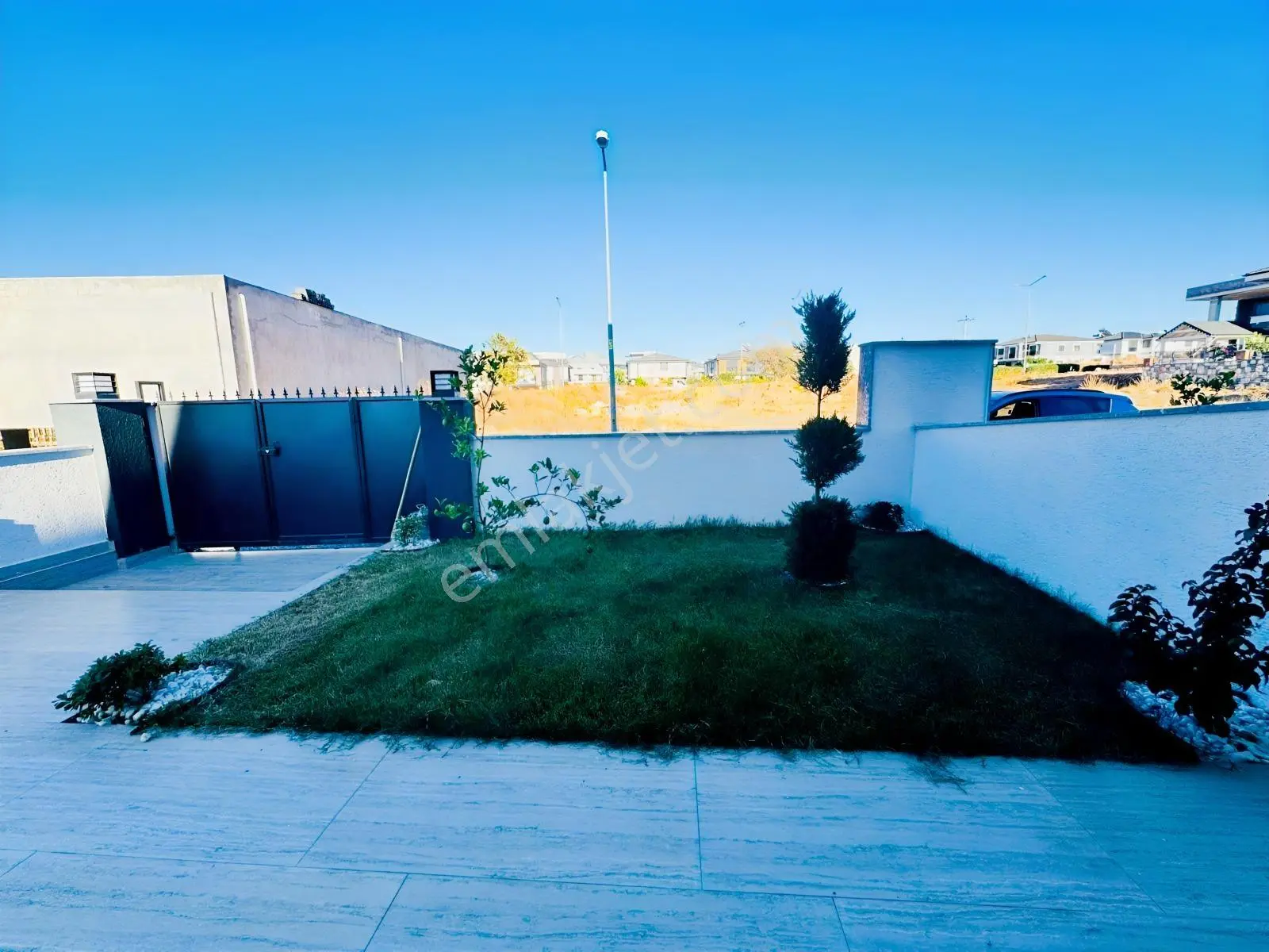 Hisarda Altta Yatak Odalı Geniş Bahçeli Araba Garajlı 4+1 Villa — fotoğraf 3
