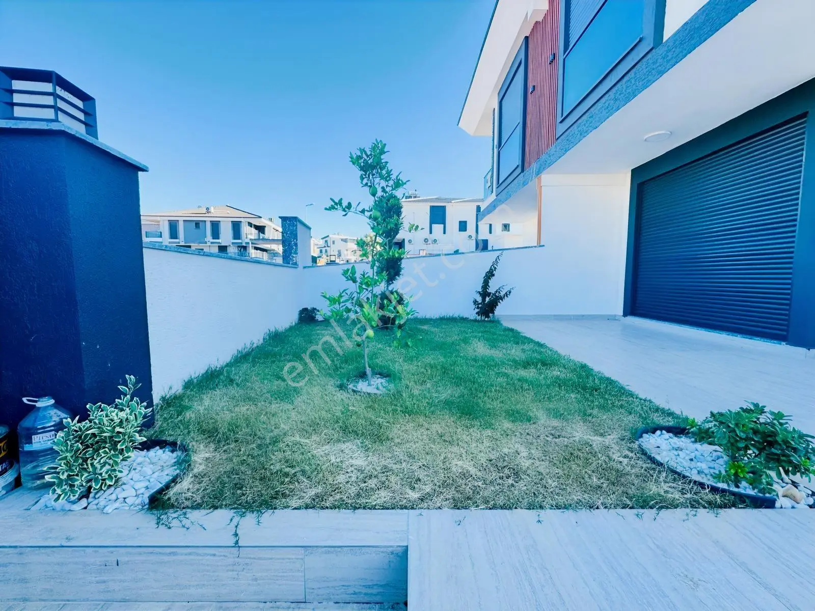 Hisarda Altta Yatak Odalı Geniş Bahçeli Araba Garajlı 4+1 Villa — fotoğraf 4
