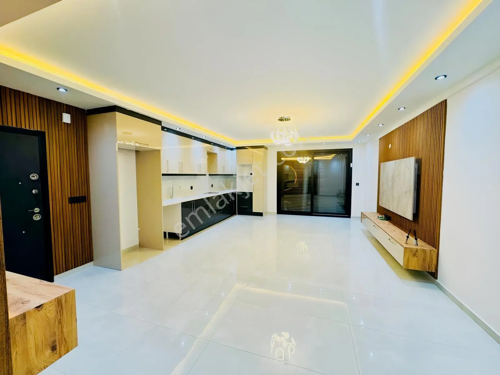 Hisarda Altta Yatak Odalı Geniş Bahçeli Araba Garajlı 4+1 Villa — fotoğraf 20