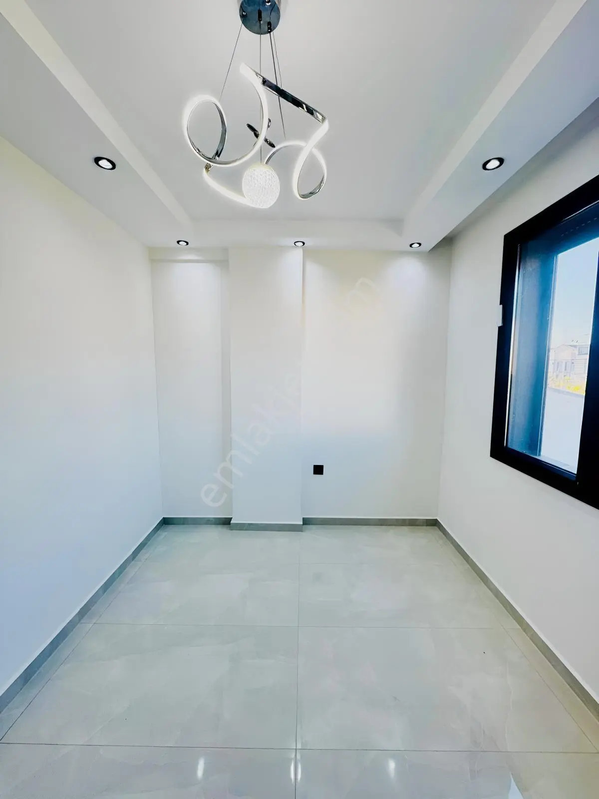 Hisarda Altta Yatak Odalı Geniş Bahçeli Araba Garajlı 4+1 Villa — fotoğraf 26