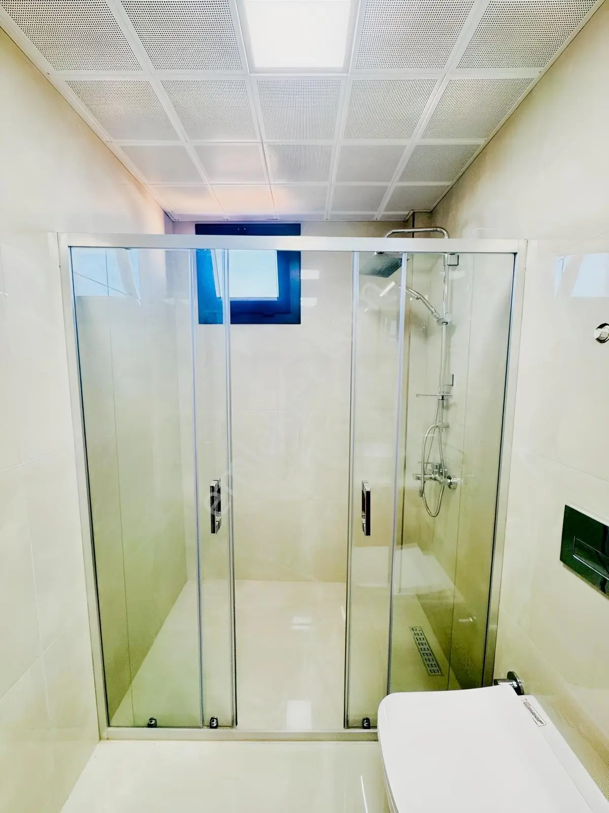 Hisarda Altta Yatak Odalı Geniş Bahçeli Araba Garajlı 4+1 Villa — fotoğraf 32