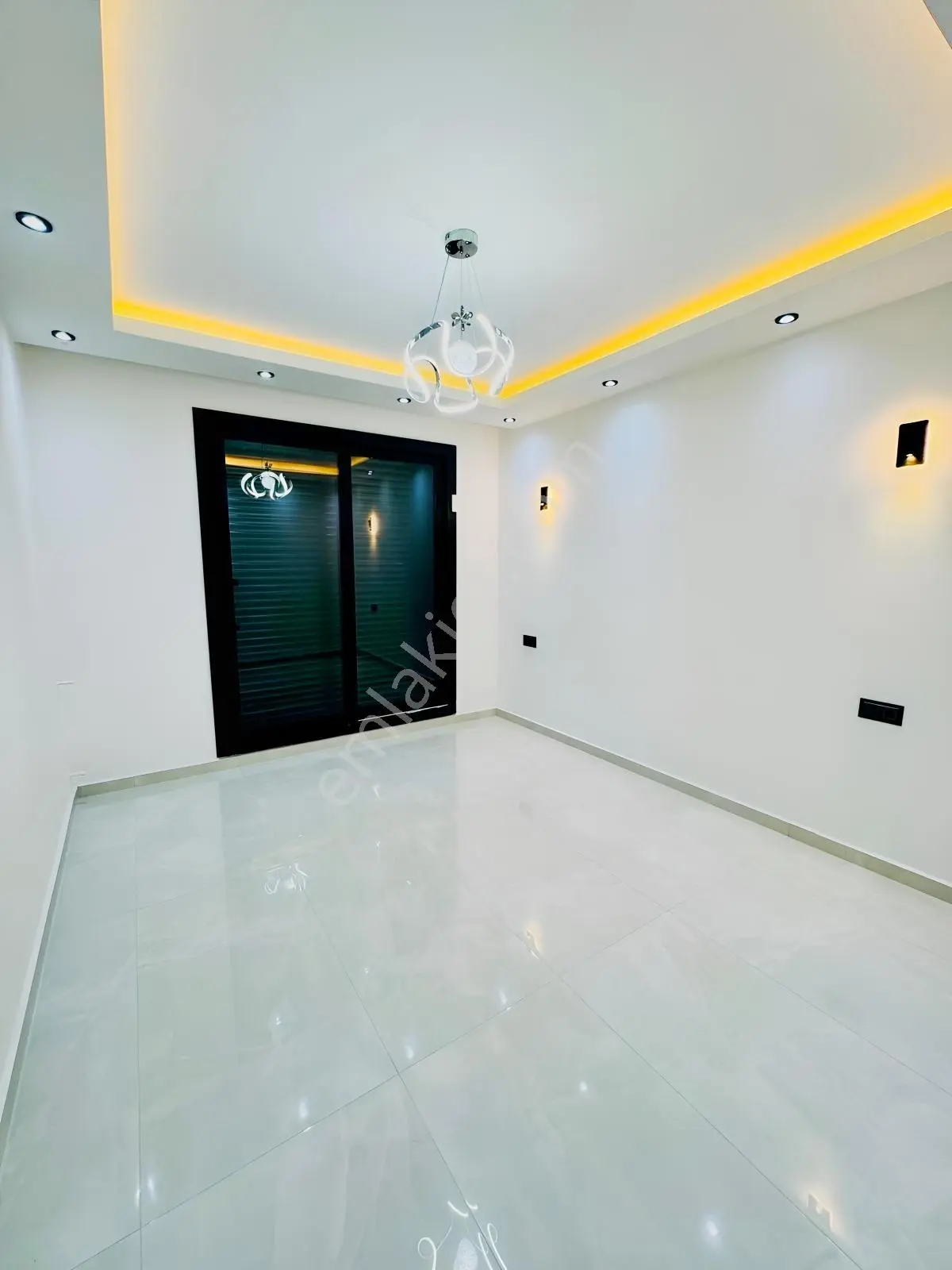 Hisarda Altta Yatak Odalı Geniş Bahçeli Araba Garajlı 4+1 Villa — fotoğraf 33