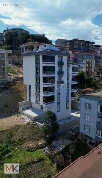Deniz Manzaralı Cam Balkonlu Geniş Muhteşem Satılık 1+1