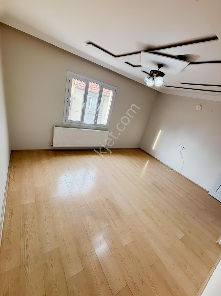 Selvilitepe'de Pazar Yeri Civarı 87 M2 1+1 Ara Kat Satılık Daire — fotoğraf 5