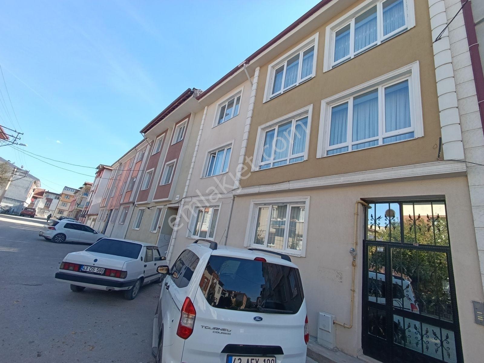 Kökoğlu Gayrimenkul'den Yunusemre'de 3 Katlı Müstakil Bina — fotoğraf 2