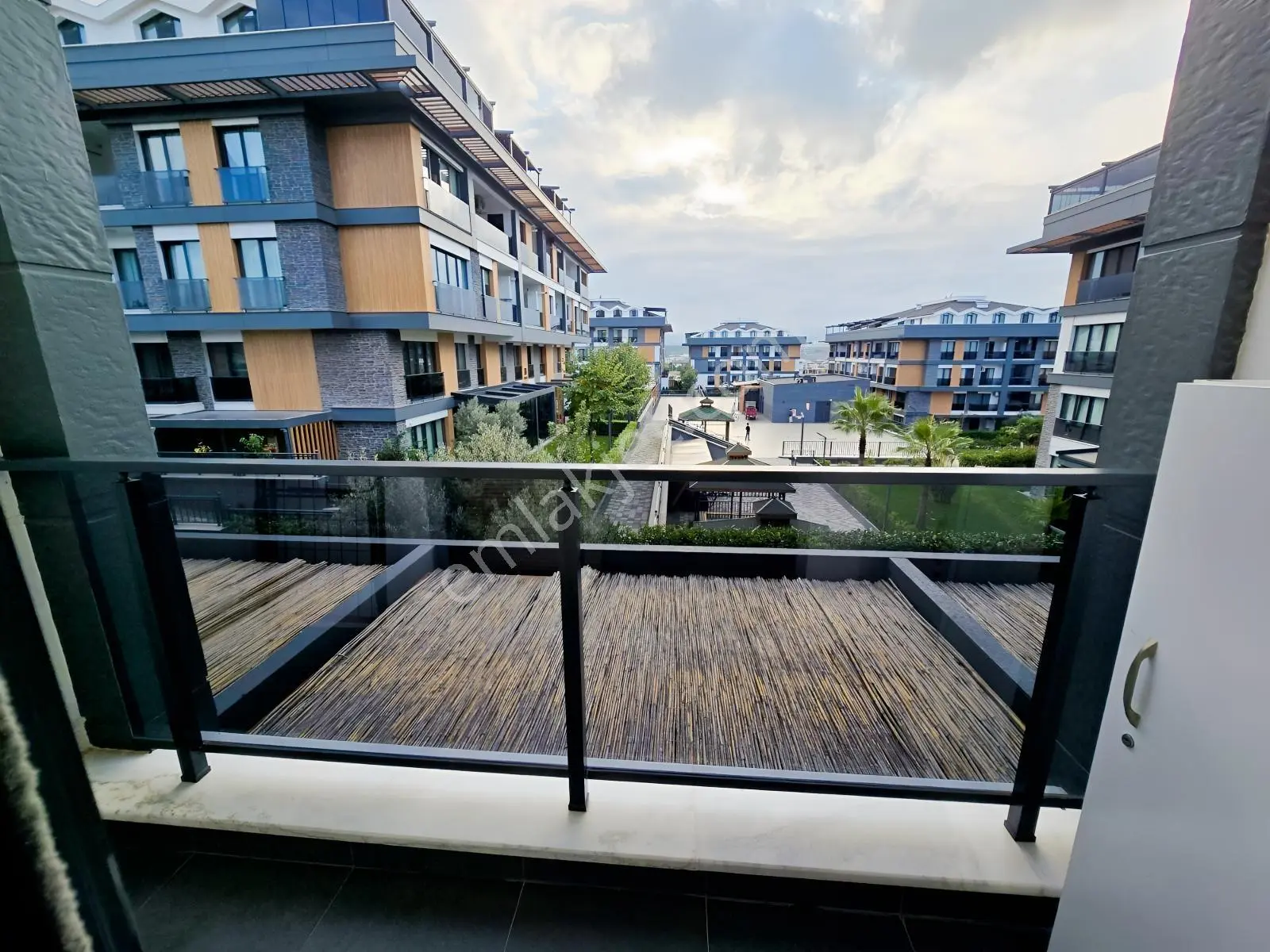 Akyol Vista Sitesinde Özel Bahçeli Satılık 3+1 Dubleks Daire — fotoğraf 12