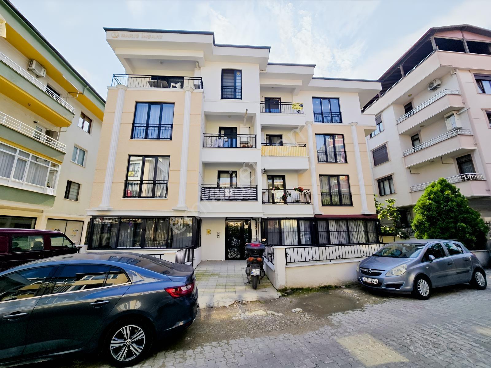Yalova Bahçelievlerde 220 M², 5+1 Ferah Satılık Dubleks Daire