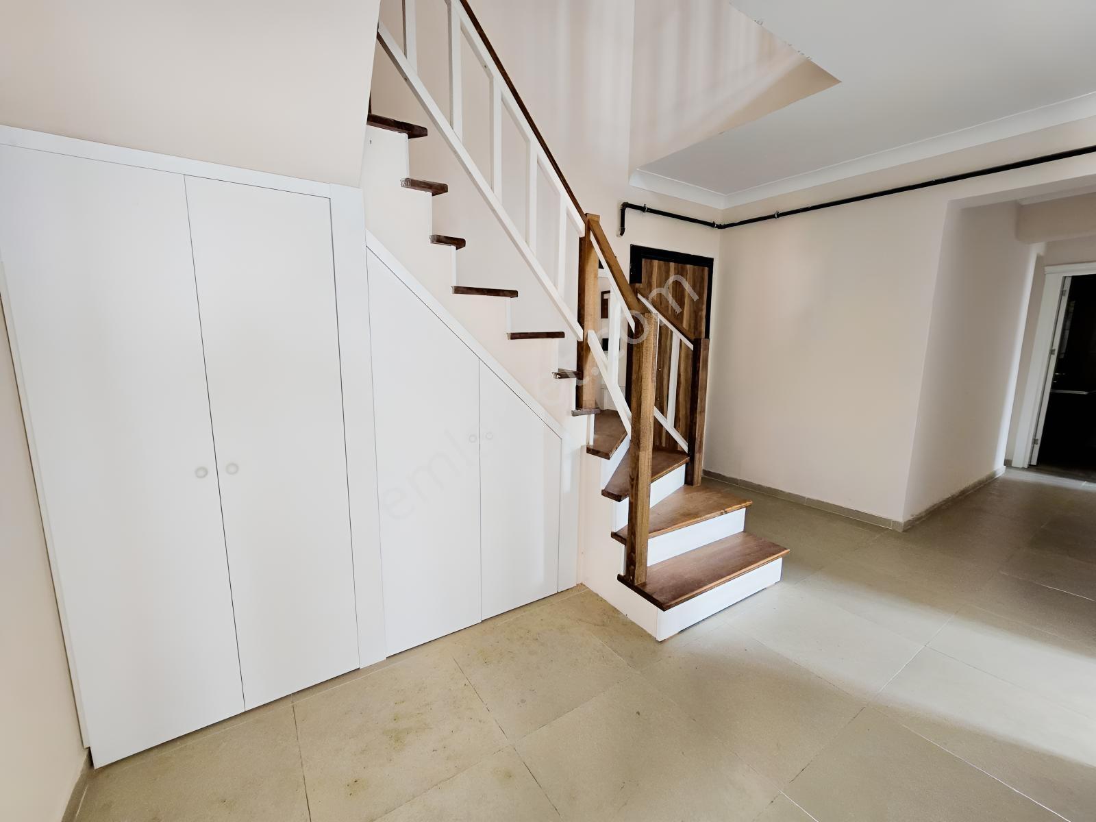 Yalova Bahçelievlerde 220 M², 5+1 Ferah Satılık Dubleks Daire — fotoğraf 23