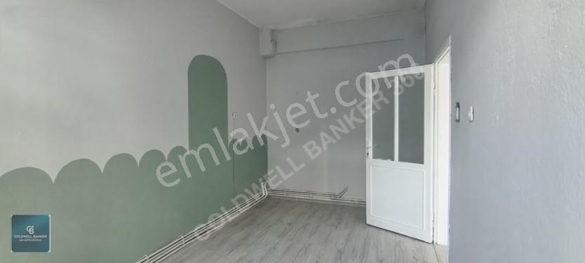 Karabağlar Günaltay Mahallesinde Satılık 3+1 Daire — fotoğraf 2