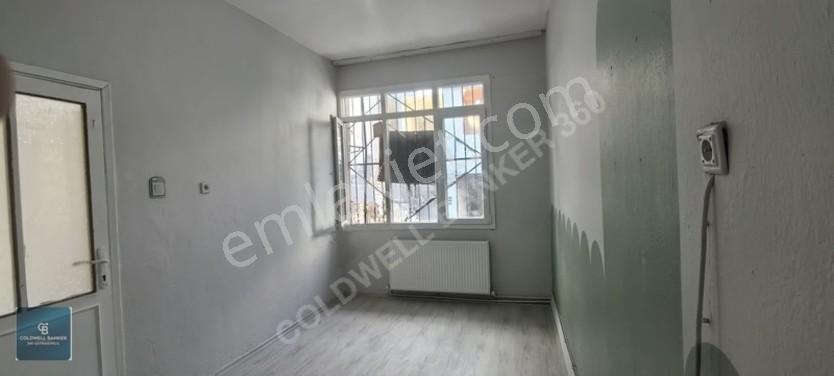 Karabağlar Günaltay Mahallesinde Satılık 3+1 Daire — fotoğraf 3