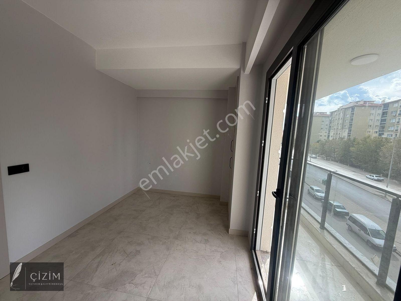 Karahasanlı Şehir Hastanesi Yakınında Cadde Konumlu 2+1 Apart — fotoğraf 4