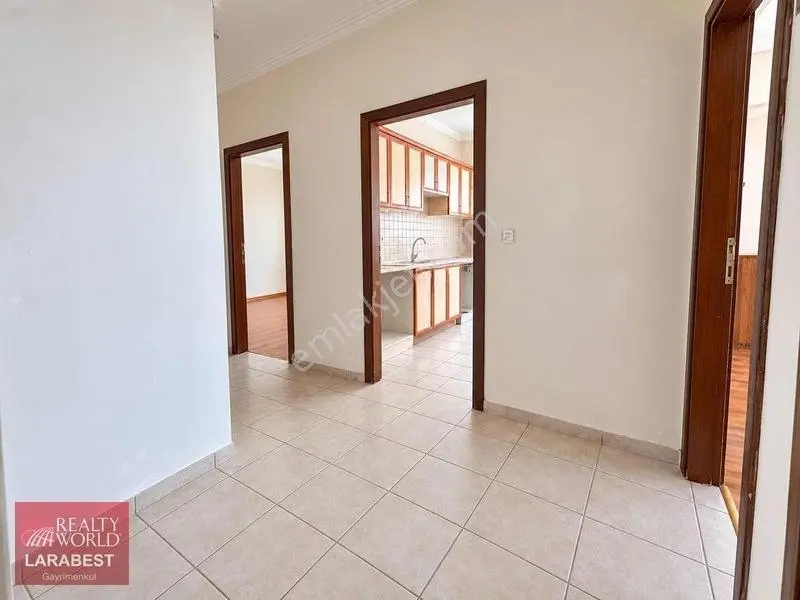 Gülveren'de 2 + 1 Ayrı Mutfaklı Satılık Daire — fotoğraf 3