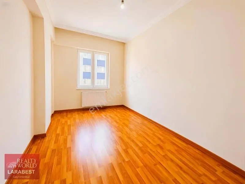 Gülveren'de 2 + 1 Ayrı Mutfaklı Satılık Daire — fotoğraf 15