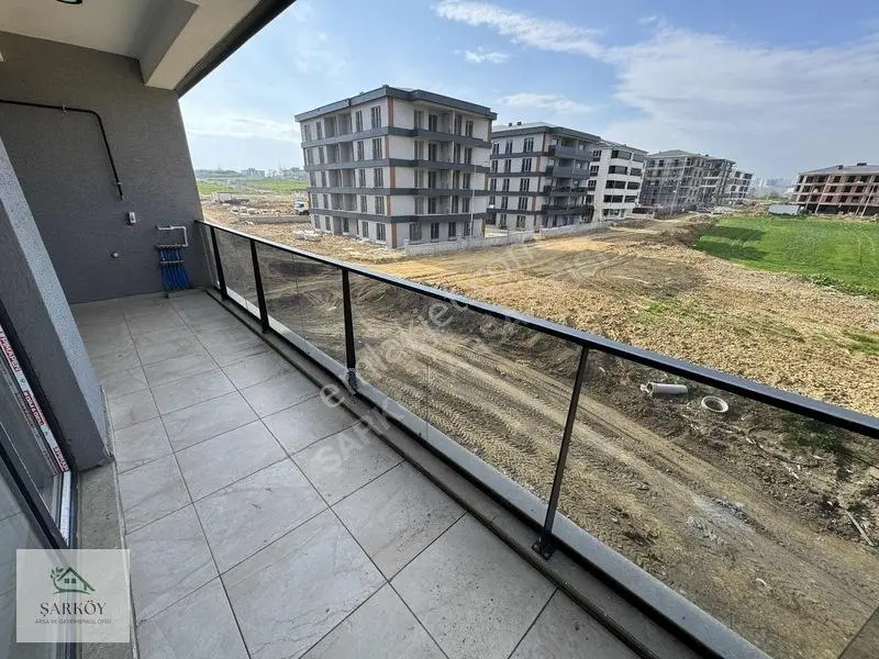 Tekirdağ Atatürk Mah.ana Caddeye Çok Yakın Havuzlu 2+1 — fotoğraf 27