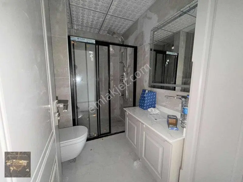 Dream'dan Eski Mezitli Bölg.havuzlu B.mutfak Satılık 3.5+1 Daire — fotoğraf 24