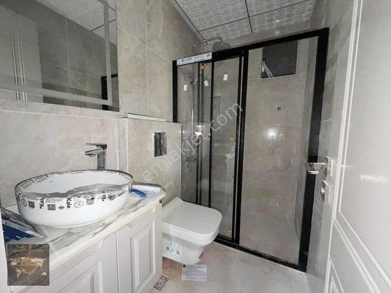 Dream'dan Eski Mezitli Bölg.havuzlu B.mutfak Satılık 3.5+1 Daire — fotoğraf 25