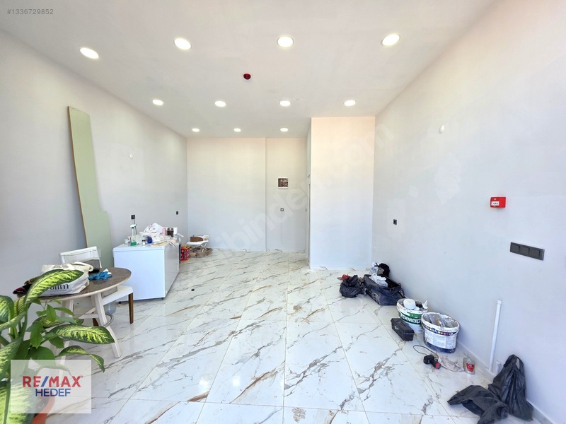Remax'tan Satılık Metro Yolu Ve Cadde Üzerinde Boş Sıfır Dükkan — fotoğraf 10