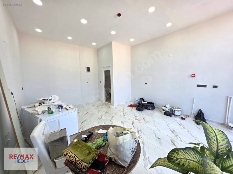 Remax'tan Satılık Metro Yolu Ve Cadde Üzerinde Boş Sıfır Dükkan — fotoğraf 12