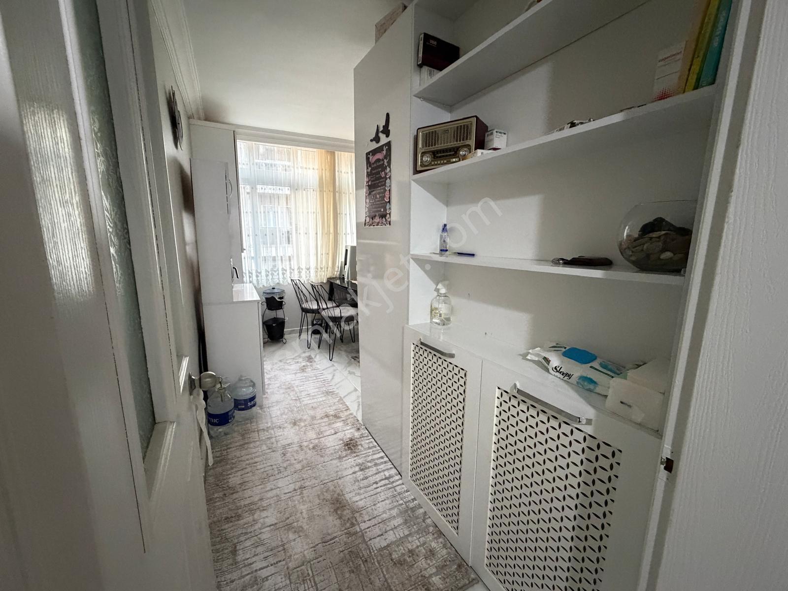 Tuzla Orta Mah. Ara Kat Klimalı Geniş Mutfak Satılık 3+1 Daire — fotoğraf 3