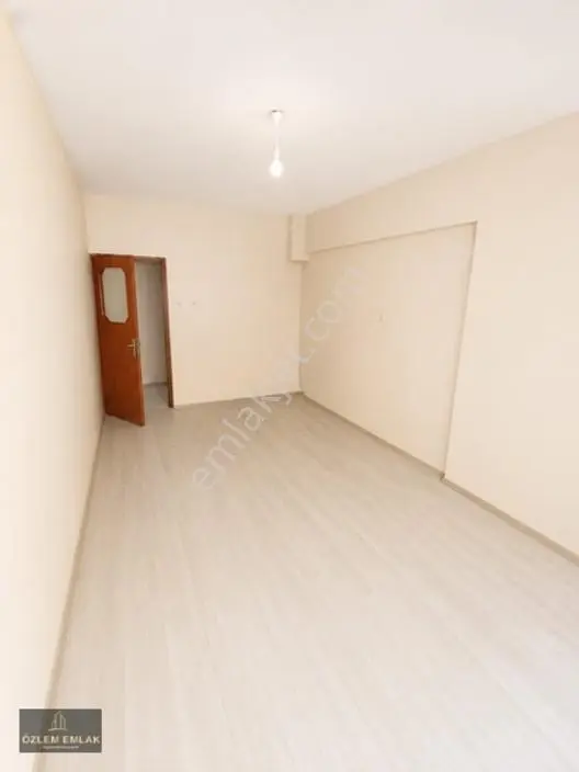 Özlem Den Dere Mahallesinde 2+1 Geniş Satılık Daire — fotoğraf 13