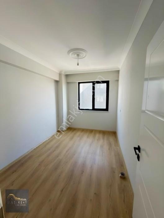 Başkent Emlaktan Cumhuriyet Mahallesi Satılık 2+1 Daire — fotoğraf 5