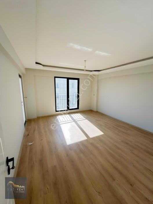 Başkent Emlaktan Cumhuriyet Mahallesi Satılık 2+1 Daire — fotoğraf 6
