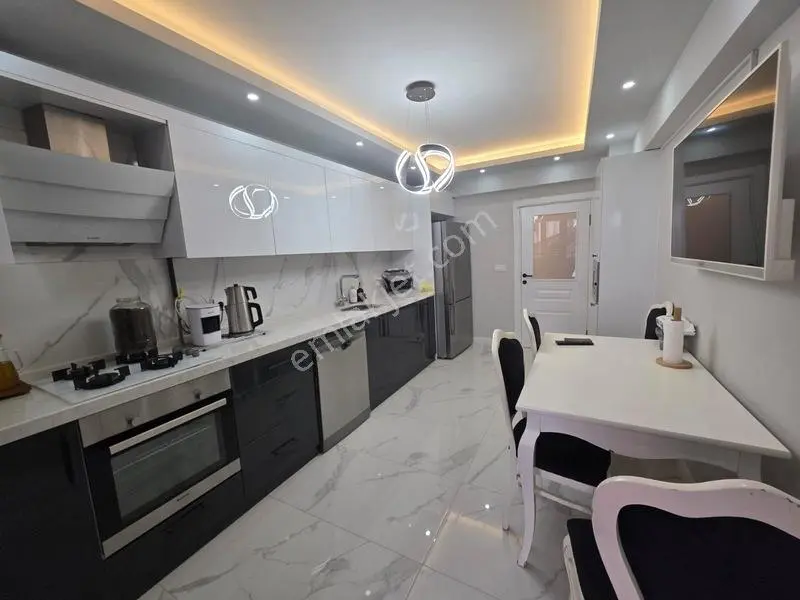 Bursa Emlak Alemiçarşı Merkezinde Arakat Sıfır3+1 156 M2 Satılık — fotoğraf 17