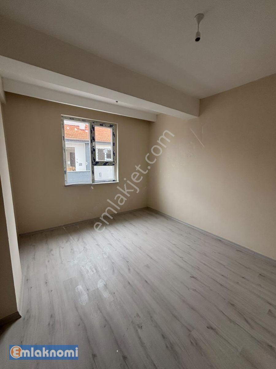 Emlaknomi'den Çarşı Merkezde Sıfır 2+1 Satılık Daire — fotoğraf 3