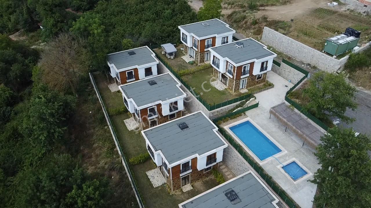 Şile Geredelide Havuzlu Butik Site İçerisinde Satılık Villa — fotoğraf 3