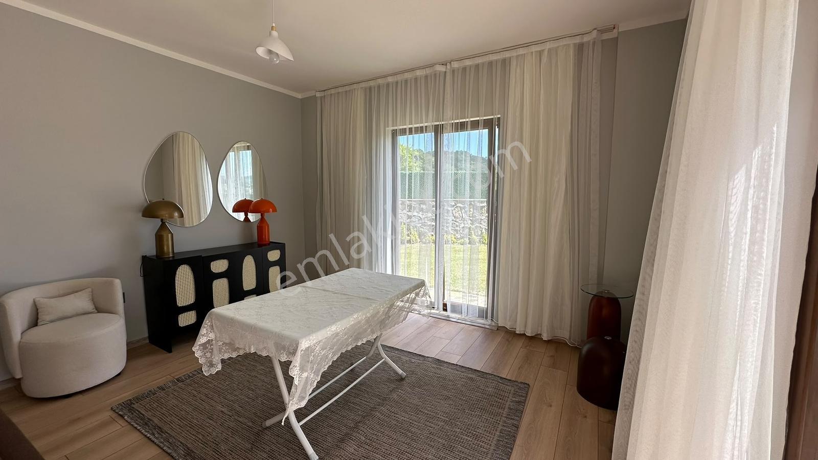 Şile Geredelide Havuzlu Butik Site İçerisinde Satılık Villa — fotoğraf 25