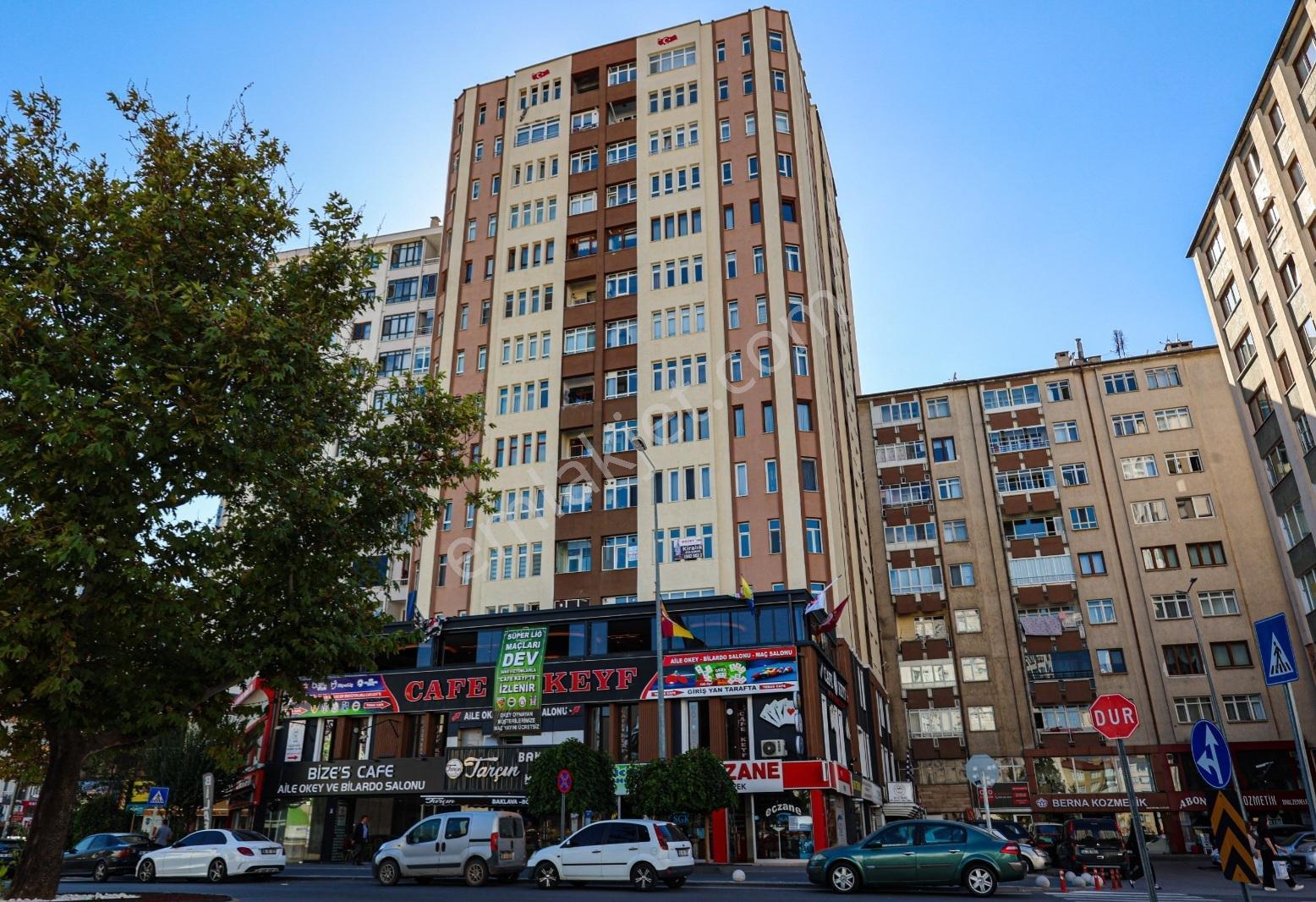 Forum Avm Yanında Aidatsız Asansörlü Kombili Satılık 3+1 Daire
