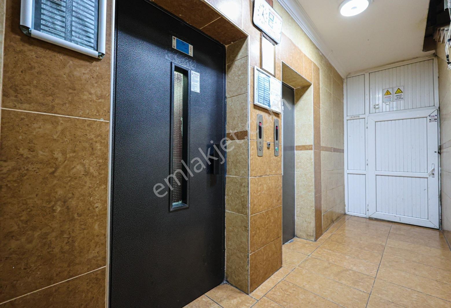 Forum Avm Yanında Aidatsız Asansörlü Kombili Satılık 3+1 Daire — fotoğraf 7