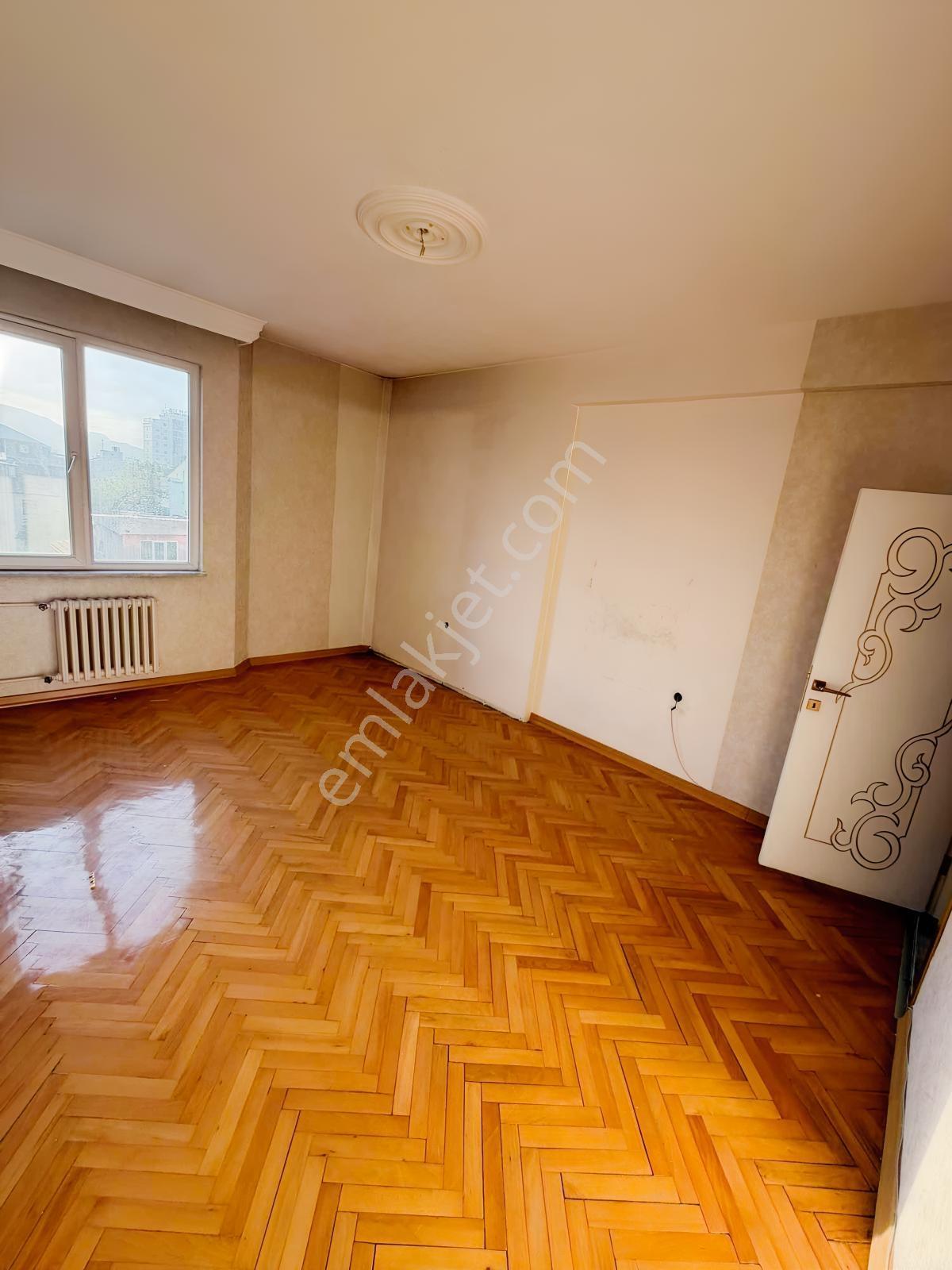 Fetanet Emlaktan İstasyon Caddesinde Yapılı 4+1 Odalı — fotoğraf 24