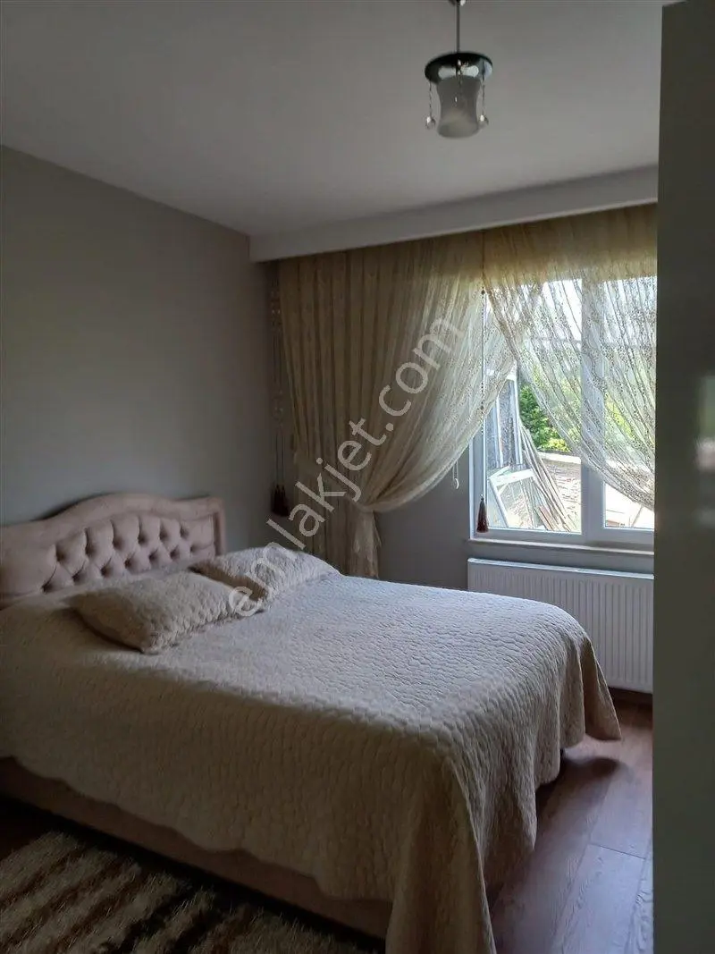 Mudanya Bademli'de 620 M2 Bahçeli Deniz Manzaralı Satılık Villa — fotoğraf 4