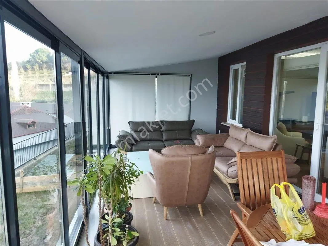 Mudanya Bademli'de 620 M2 Bahçeli Deniz Manzaralı Satılık Villa — fotoğraf 5