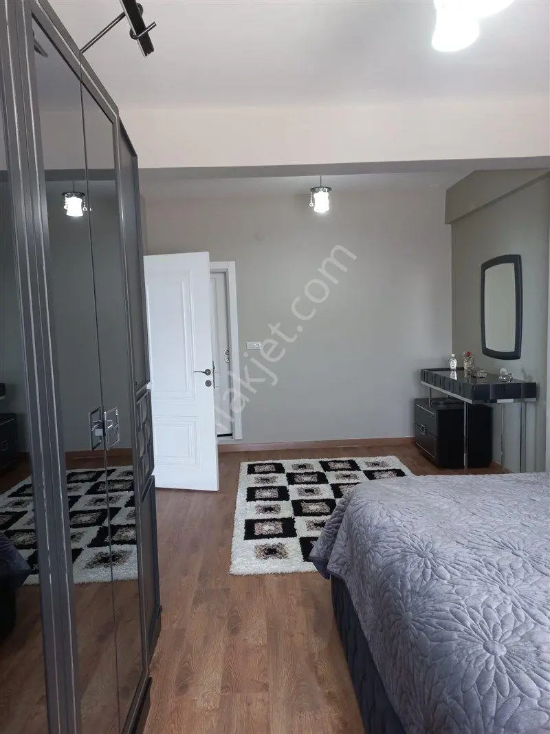 Mudanya Bademli'de 620 M2 Bahçeli Deniz Manzaralı Satılık Villa — fotoğraf 7
