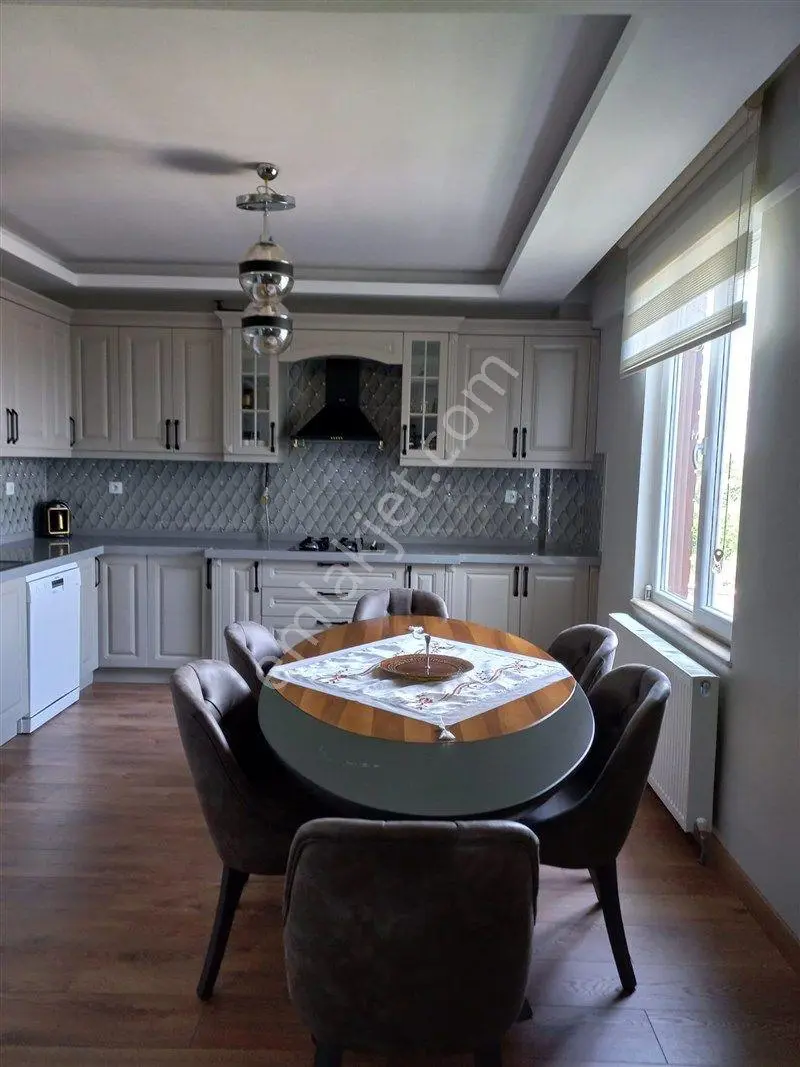 Mudanya Bademli'de 620 M2 Bahçeli Deniz Manzaralı Satılık Villa — fotoğraf 11