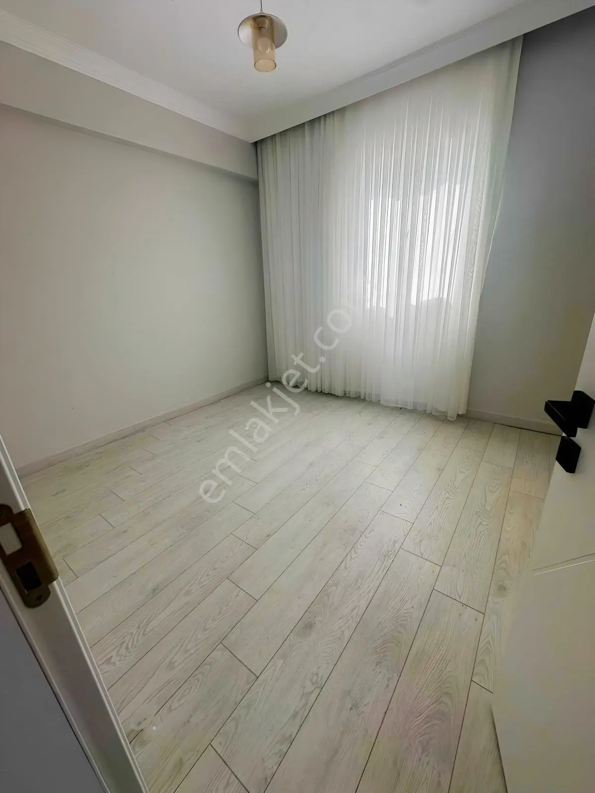 Güzelçamlı'da 3 + 1 Odalı Kapalı Mutfaklı Satılık Daıre — fotoğraf 13