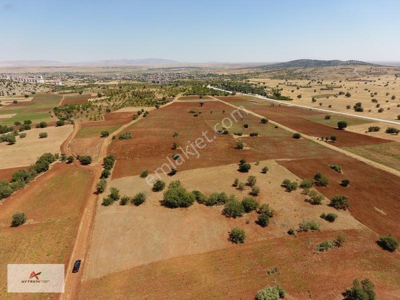 Akören Merkeze Sadece 2 Km! Resmî Yola Sıfır 16.482 M² Müstakil
