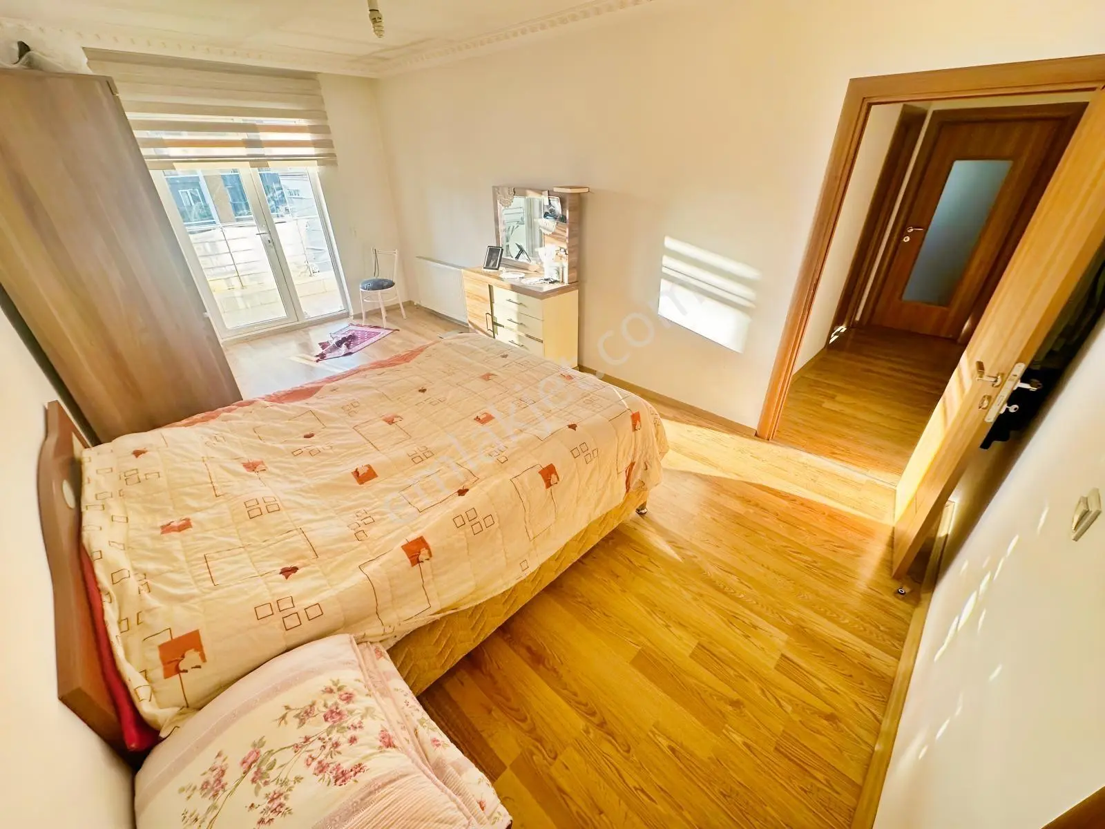 Rota'dan Mükemmel Bulvar Yakını Teras Balkonlu Asansörlü 3+1 — fotoğraf 15