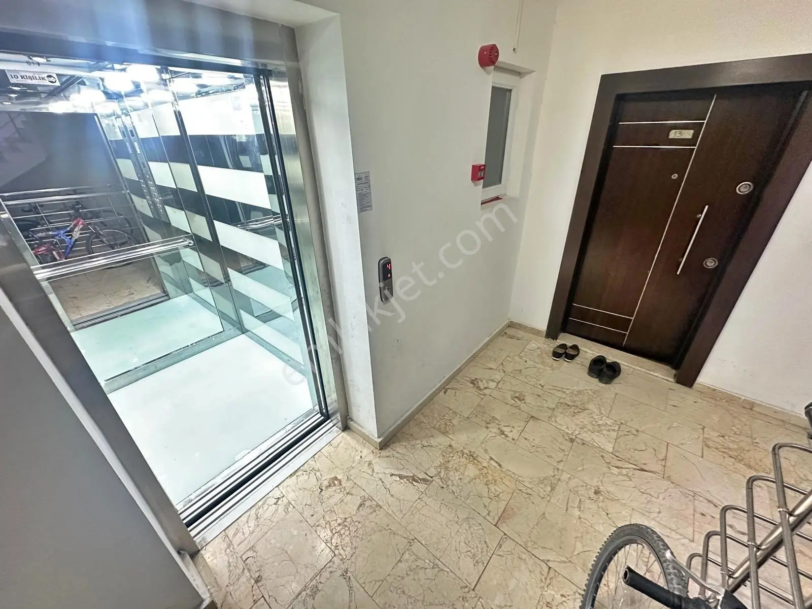 Rota'dan Mükemmel Bulvar Yakını Teras Balkonlu Asansörlü 3+1 — fotoğraf 32