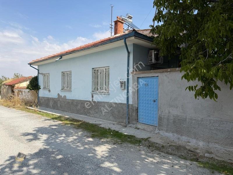 Altıncaba'dan Başhüyük Köyiçi'nde 645 M² Bahçeli Müstakil Ev
