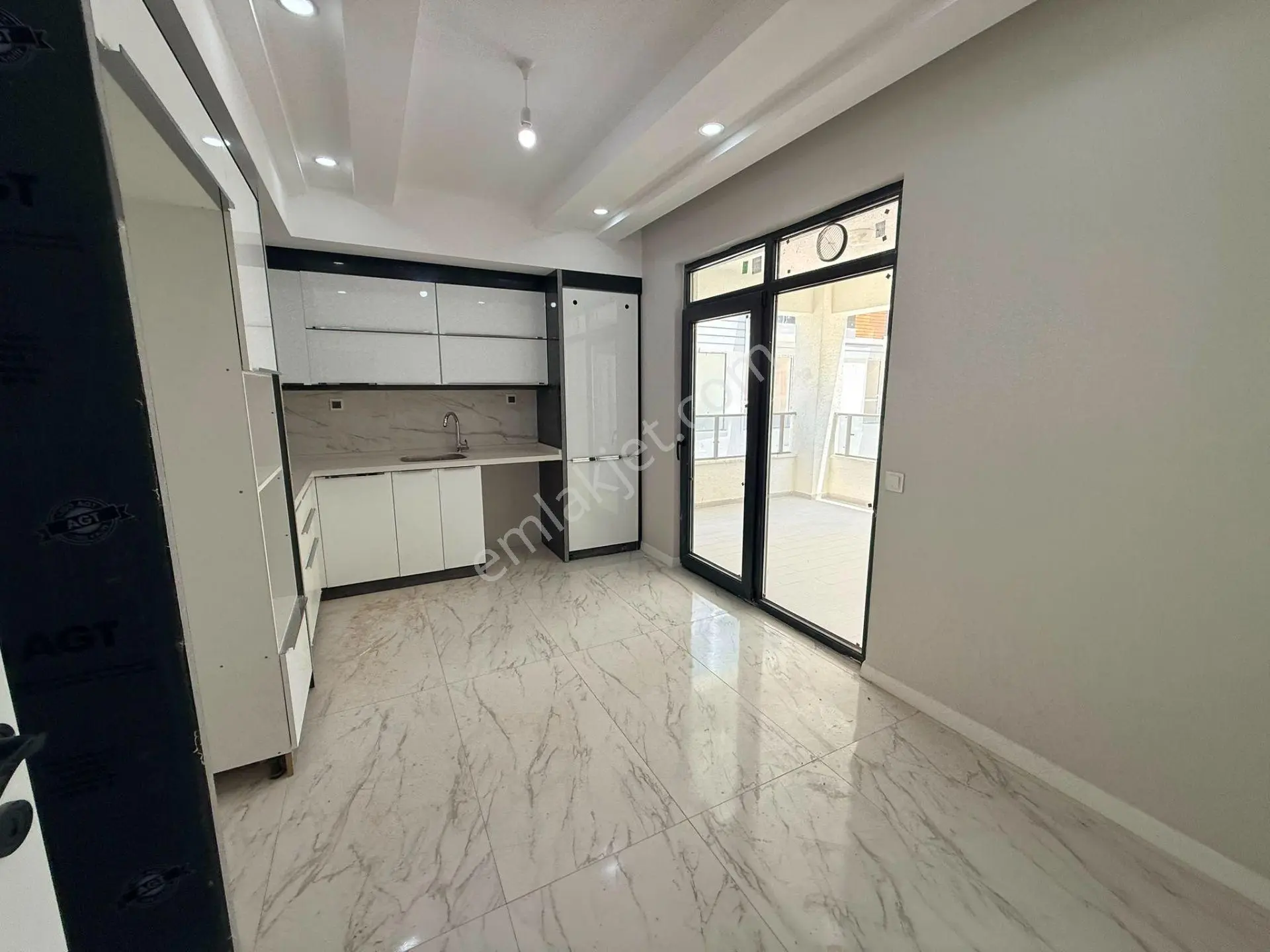 İncirli Mahallesinde Eğilmezler İnşaattan Satılık Sıfır 3+1 Lüks Daire — fotoğraf 7