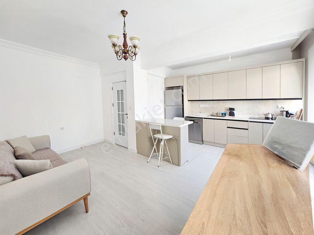 Goldhouse Dan Satılık Taşyaka Da Avm Yakını, Yenilenmiş 3+1 Ve Ekstra Stüdyo Dai...