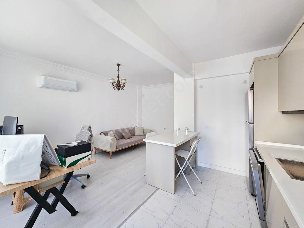 Goldhouse Dan Satılık Taşyaka Da Avm Yakını, Yenilenmiş 3+1 Ve Ekstra Stüdyo Daire Avantajı! — fotoğraf 3