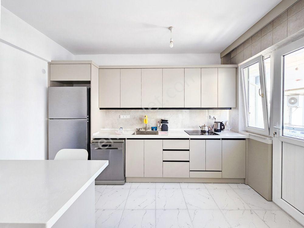Goldhouse Dan Satılık Taşyaka Da Avm Yakını, Yenilenmiş 3+1 Ve Ekstra Stüdyo Daire Avantajı! — fotoğraf 4