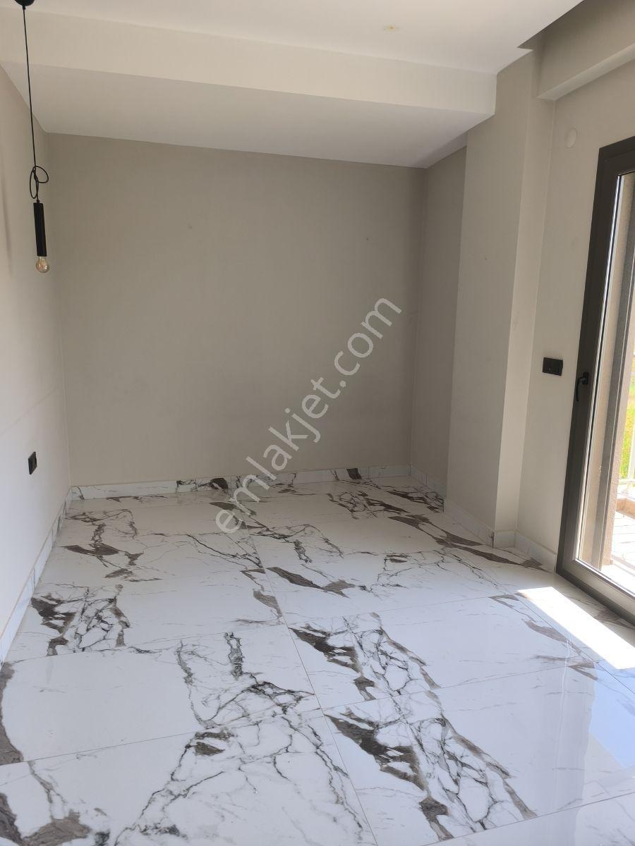 Hsn Emlaktan Guzelcamda Satılık Geniş Villa — fotoğraf 13